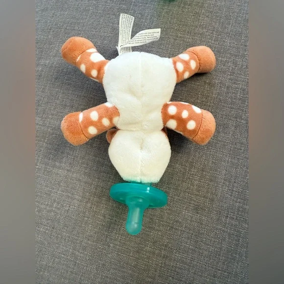 3 wubbanub pacifiers not used - Picture 5 of 8